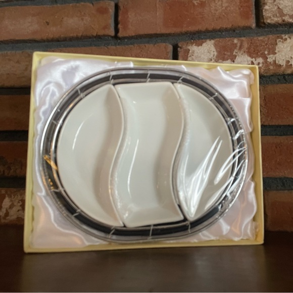 D’Moda Italy Mini Serving Dish w/ Three Individual Bowls Interlocking NWT in Box - Picture 7 of 7